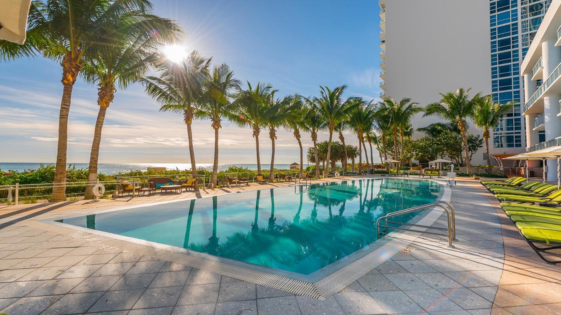 2 Bedroom Private Residence At Carillon Miami Resort -522 Miami Beach Exterior photo