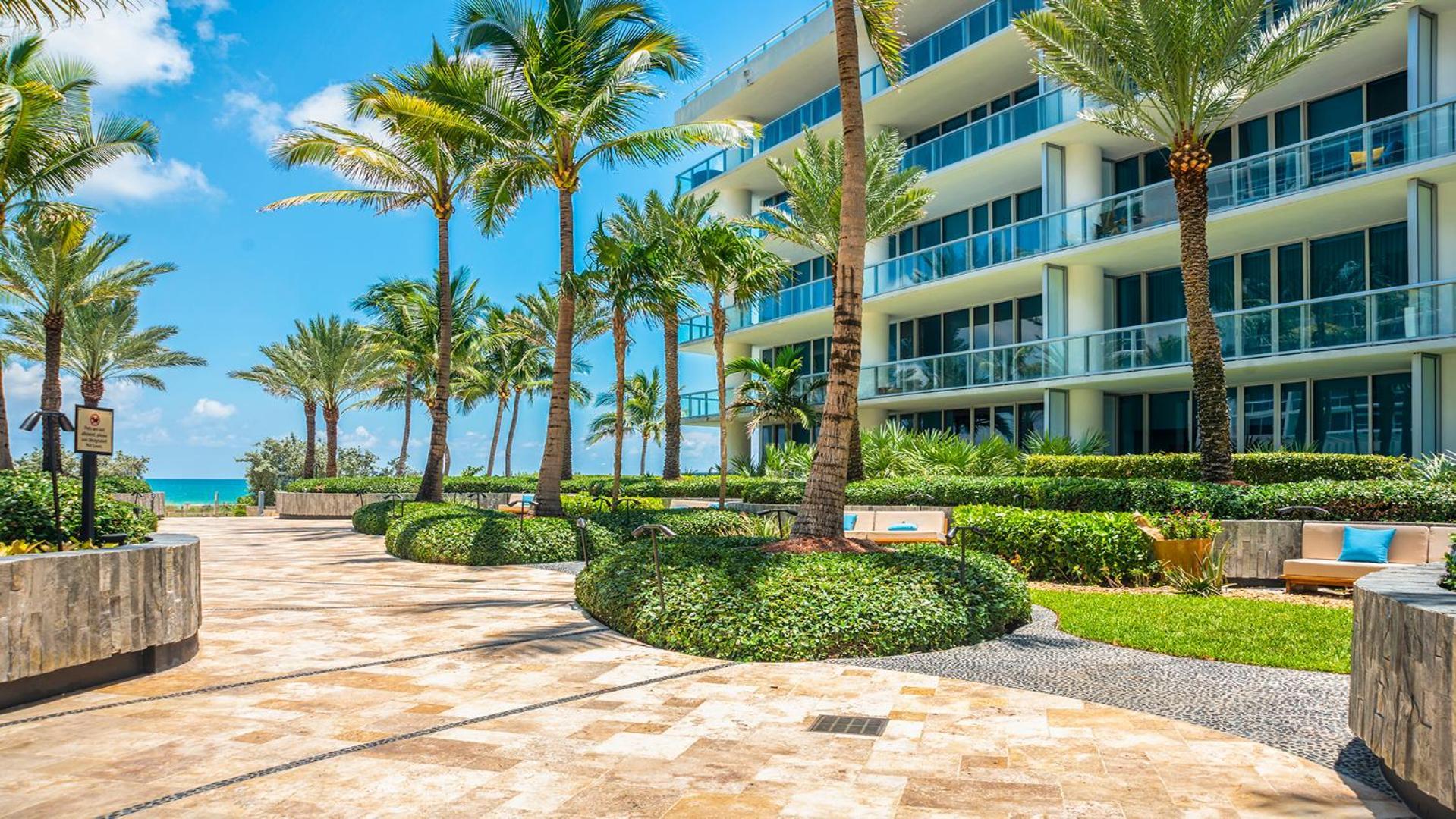 2 Bedroom Private Residence At Carillon Miami Resort -522 Miami Beach Exterior photo